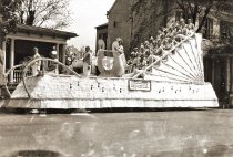 Apple Blossom 1932 - Float, Harrisonburg Girls Glee Club